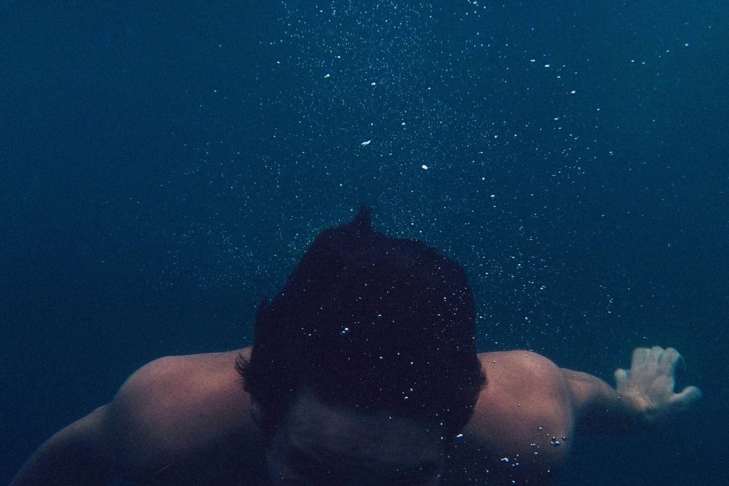 diving